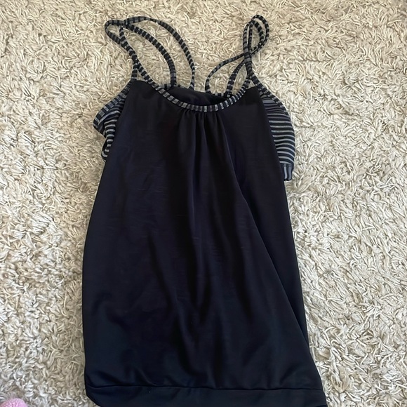 Athleta workout top with built in bra - Picture 1 of 3